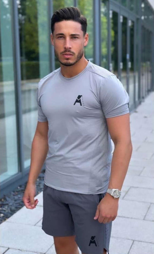 Muscle Fit       T-Shirt  - Grey