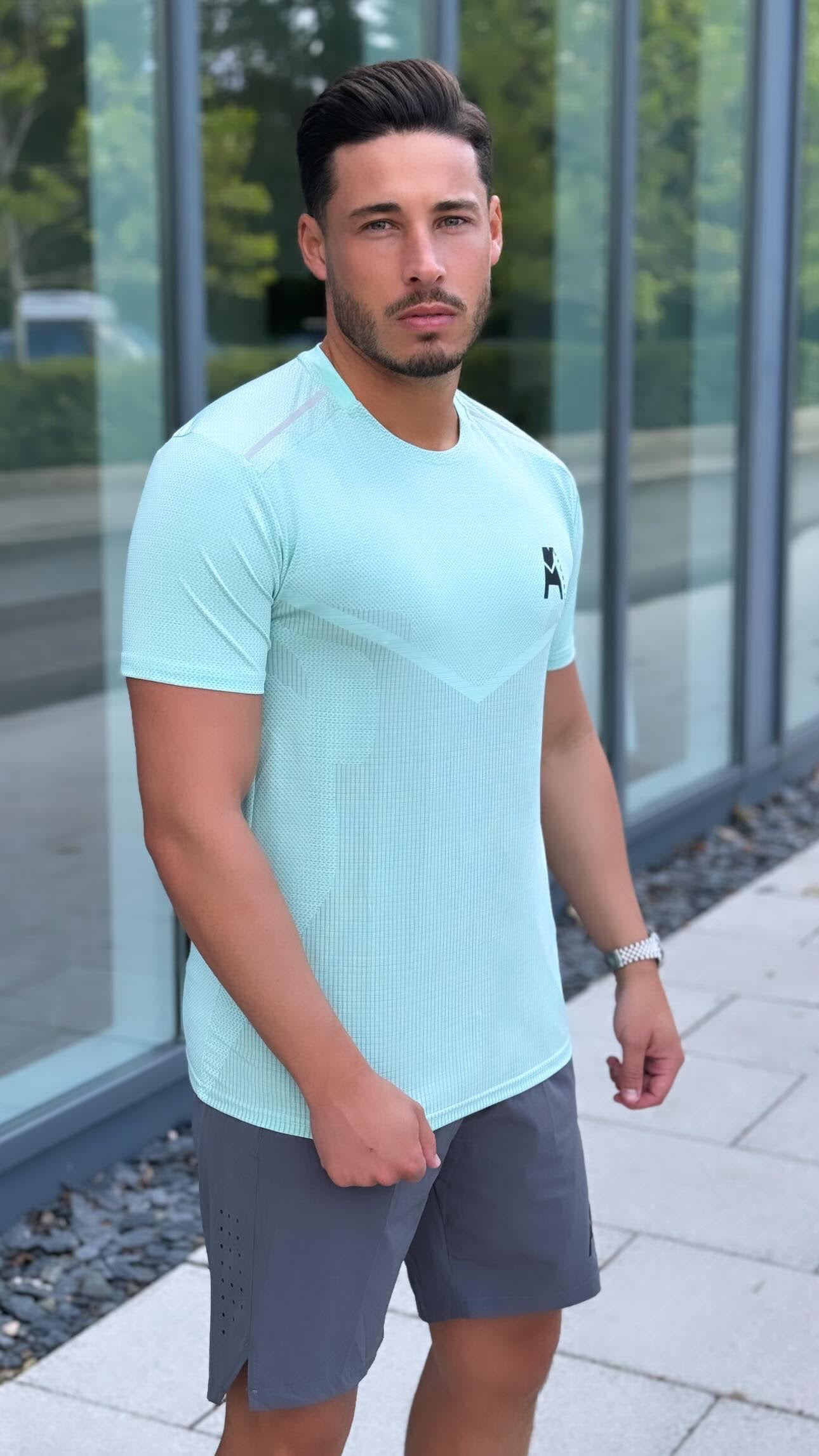 Muscle Fit T-Shirt - Light Blue