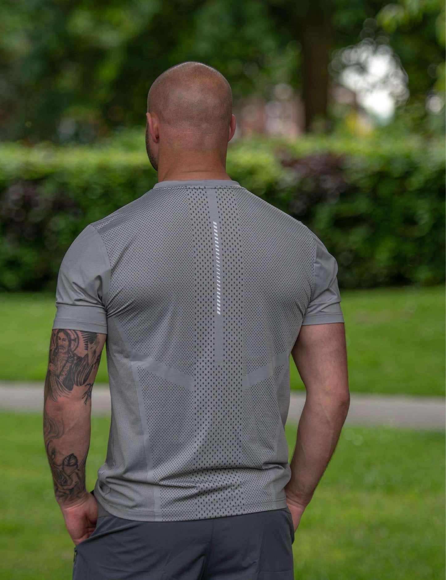 Muscle Fit       T-Shirt  - Grey